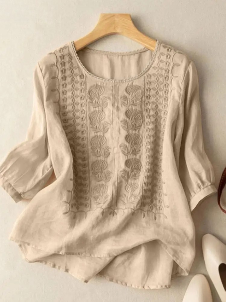Seraphina – Embroidered Boho Blouse for Effortless Elegance