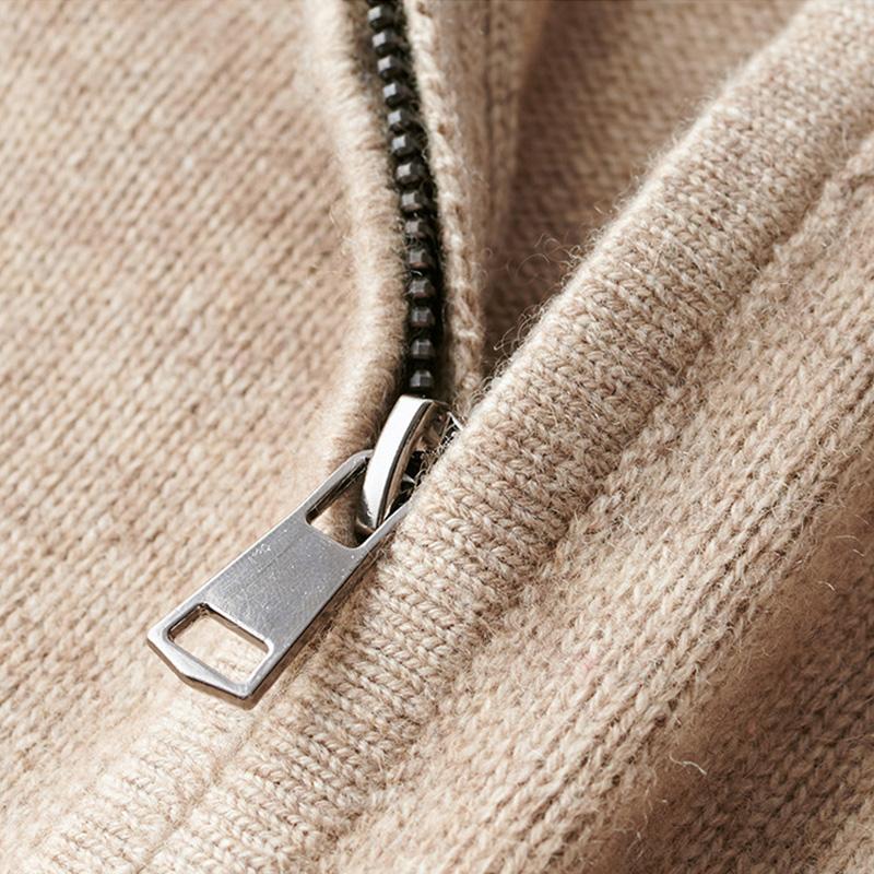 Gabriel – Zippered Pullover
