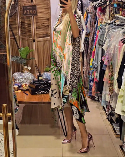 Deep V-neck dress with Colorful leopard print
