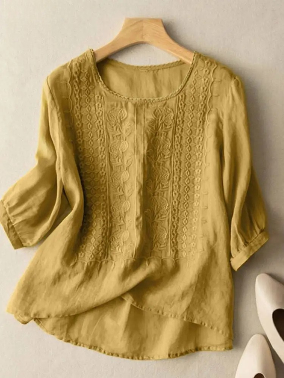 Seraphina – Embroidered Boho Blouse for Effortless Elegance