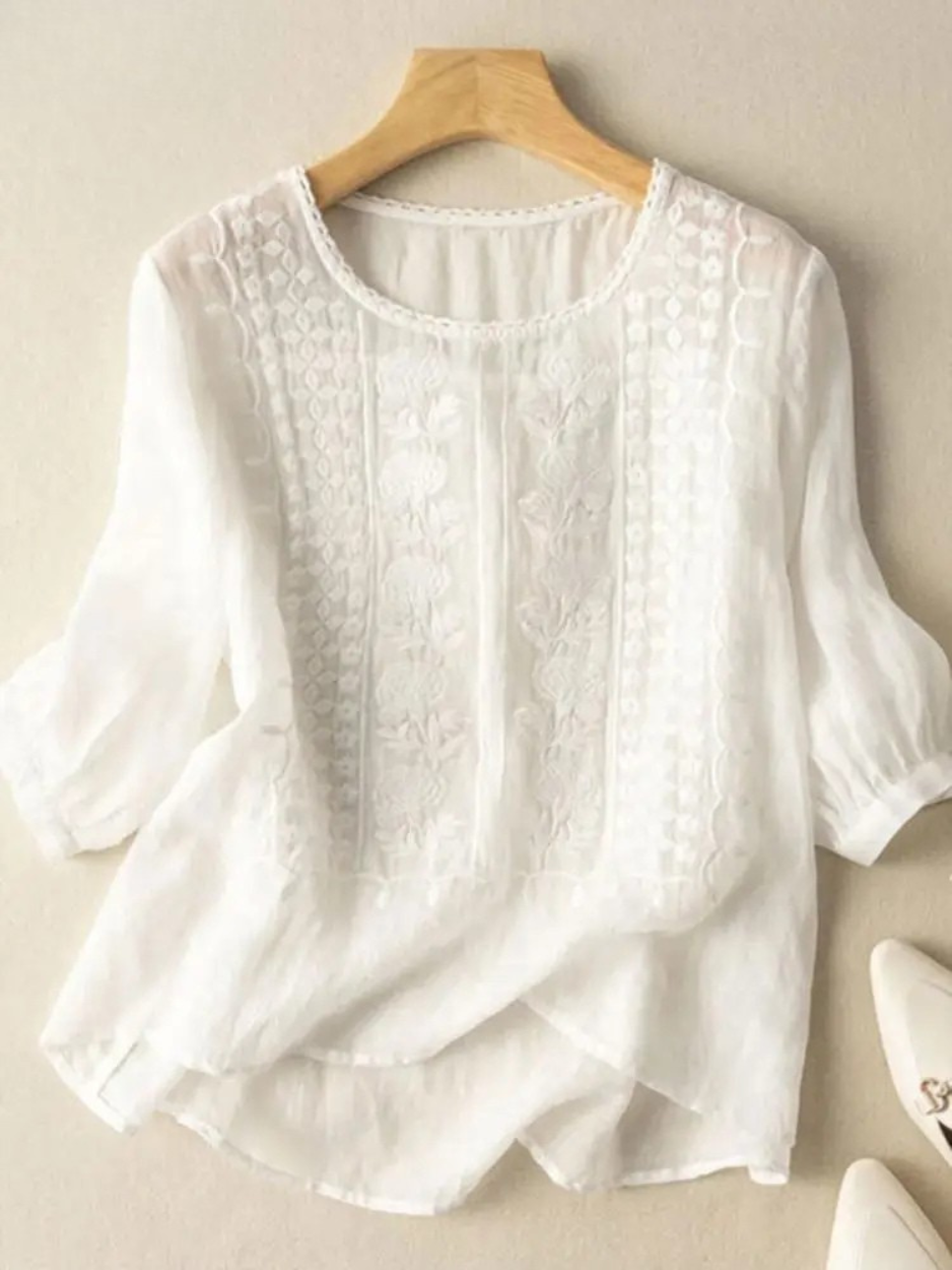 Seraphina – Embroidered Boho Blouse for Effortless Elegance