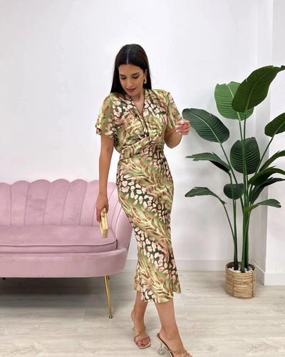 Maria – Signature Elegance Dress with Flawless Fit & Satin Finish