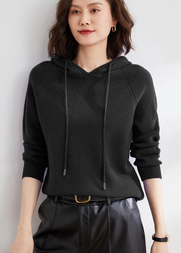 Karolina – LuxeEase Women's Hoodie