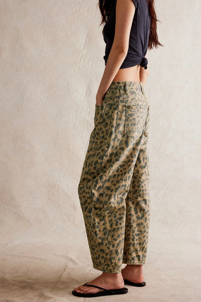 Ella – Wide-Leg Pocket Jeans
