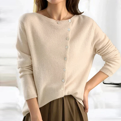 Emily – Elegant Lambswool Vest